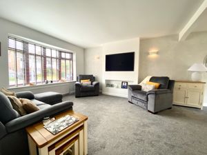 Lounge- click for photo gallery